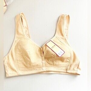 Front Closure Shaper Bra Cream Color Size Small NWT